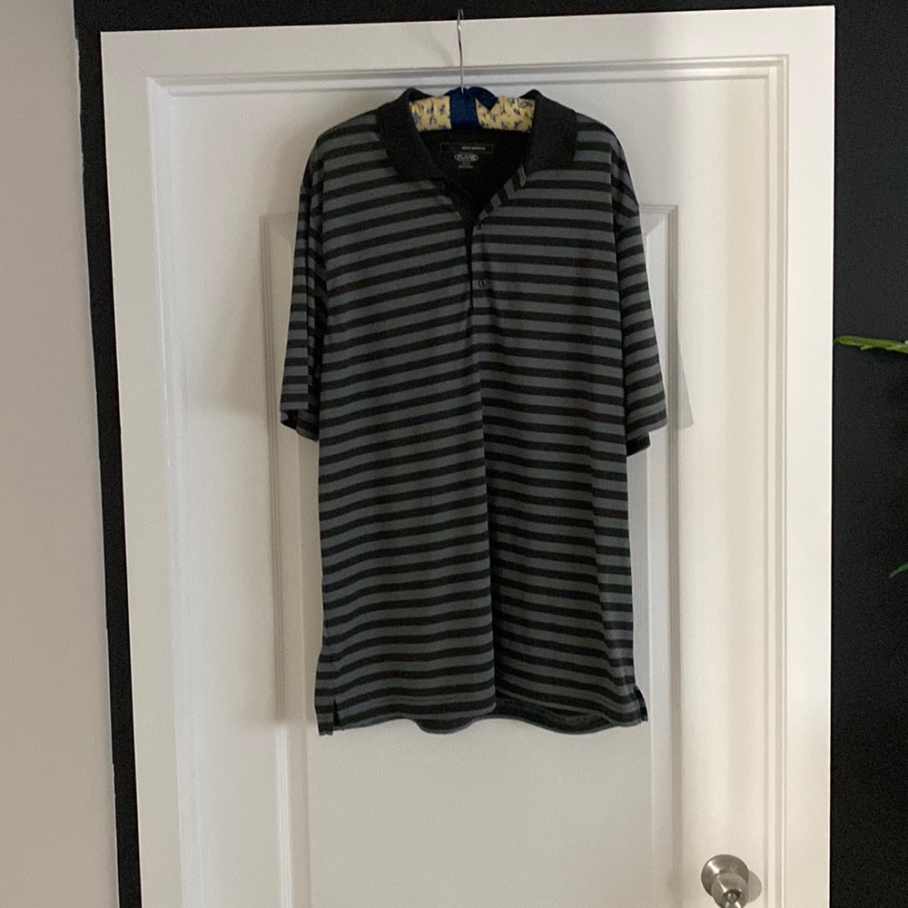 Greg Norman Play Dry Men’s Golf Polo. Black and White.  Size XL/TG.